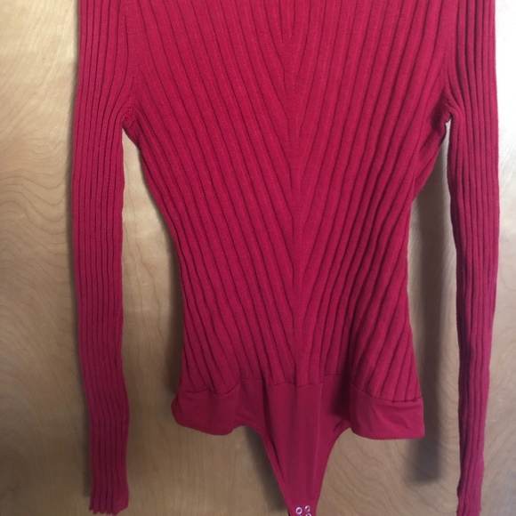 Intermix Casey Knot Back Bodysuit Red - Picture 7 of 8